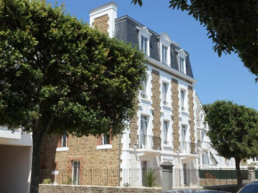 Гостиница Villa des Thermes  Сен-Мало